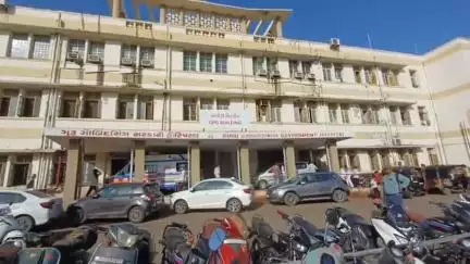 જામજોધપુર: શહેરના ઉમિયા નગર-1માં રહેતા વેપારી યુવાને બીમારીથી કંટાળી ગળે ફાંસો ખાઈ આપઘાત કર્યો