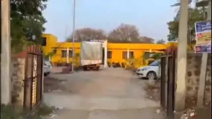 गेवराई: उमापूर येथील सुरज बिअरबार चोरट्यांनी फोडले,06 लाख 62 हजार 895 चा ऐवज लंपास, चकलांबा ठाण्यात गुन्हा दाखल