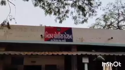 નિઝર: નિઝર તાલુકાના વેલદા ગામની સોસાયટી માંથી મોટર સાયકલની ચોરી થતા ફરિયાદ નોંધાઈ.