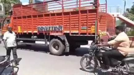 உசிலம்பட்டி: மணல் ஜல்லி விலையை குறைக்காவிட்டால் போராட்டம் -டிப்பர் லாரி உரிமையாளர்கள் சங்கத்தினர் எச்சரிக்கை