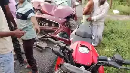 রায়না ১: মর্মান্তিক দুর্ঘটনা সেহারা বাজারে, গুরুতর আহত বাইক চালক