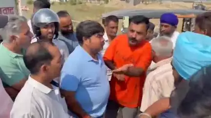 काशीपुर: मानपुर रोड पर चल रहे एनएच के कार्य को ग्रामीणों ने रुकवाया, कहा- डंपर चालक शराब पीकर चला रहे वाहन #jansamasya