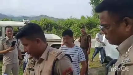 হেলেম: গহপুৰৰ নেপালী গাঁওত গাঞ্জাসহ এজনক আটক বিশ্বনাথ আৰক্ষী আৰু গহপুৰ আৰক্ষীৰ
