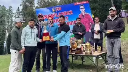 कोटगढ़: कुमासेन: नारकंडा में शिवम क्रिकेट कब प्रतियोगिता संपन्न, स्नो लैंडर्स ने जीता किताब, भगवती श्रवण बने रनर अप