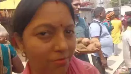 हंटरगंज: कौलेश्वरी मंदिर में मुंडन संस्कार के लिए उमड़ी भीड़, गंदगी का अंबार,  हाइ मास्क लाईट खराब #jansamasya