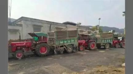 बौंली: बोलीं थाना ने अवैध बजरी खनन और परिवहन करते हुए सात ट्रैक्टर-ट्रॉली को किया ज़ब्त