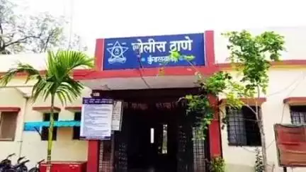 बिलोली: नागणी गावातील दत्तमंदिराच्या दानपेटीचा पत्रा वाकवून चोरट्याने दानपेटीतील ₹ ५हजार ५००केले लंपास; कुंडलवाडी पोलीसात गुन्हा
