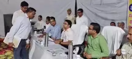 बिछीवाड़ा: मालमाथा में कलक्टर की रात्रि चौपाल, वृद्धावस्था पेंशन, पीएम आवास, जर्जर भवन मरम्मत और विद्यालय क्रमोन्नति की आई परिवेदना