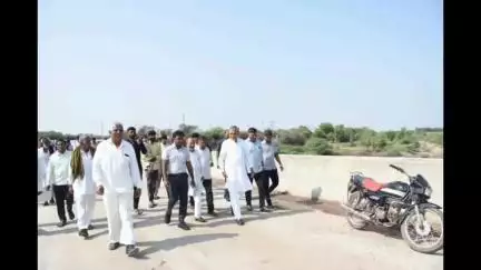 જસદણ: મંત્રી કુંવરજીભાઈ બાવળીયાના હસ્તે મોટી લાખાવડ ખાતે રૂ. ૪૦૪ લાખના ખર્ચે બનેલ સુખભાદર નદી પરના પુલનું લોકાર્પણ કરાયું