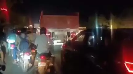 నార్కెట్​పల్లి: గోపులాయిపల్లి వేణుగోపాలస్వామి ఆర్చి వద్ద జాతీయ రహదారిపై ఘోర రోడ్డు ప్రమాదం ఆటోని ఢీకొట్టిన బస్సు నలుగురికి తీవ్ర గాయాలు