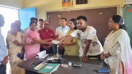 चितरपुर: होन्हे के जनता उच्च विद्यालय में अनुदान राशि वितरण और विकास कार्यों पर बैठक, विधायक शामिल हुईं
