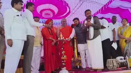 ಹಡಗಲಿ: ಮೈಲಾರದಲ್ಲಿ 'ಶ್ರೀ ಕಾಗಿನೆಲೆ ಮಹಾಸಂಸ್ಥಾನ ಕನಕ ಗುರುಪೀಠ'ಶಾಖಾಮಠದ 6 ನೇ ವಾರ್ಷಿಕೋತ್ಸವ ಮತ್ತು ಸಾಮೂಹಿಕ ವಿವಾಹ ಕಾರ್ಯಕ್ರಮ