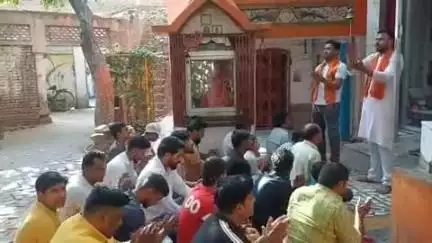 हिंदुस्तान की विजय और सैनिकों की सलामती के लिए विश्व हिंदू परिषद के कार्यकर्ताओं ने किया हनुमान चालीसा पाठ
संदीप दहिया