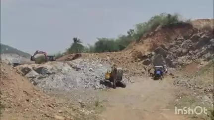 ସୋରଡା: ଧରାକୋଟ ଥାନା ଅଞ୍ଚଳରେ ଏବେ ବେଆଇନ ପଥର, ମୁରମ କାରବାର ଗାଙ୍ଗପୁର ଯୁବକ ସମ୍ପୂକ୍ତ ନେଇ ଥାନାରେ ଅଭିଯୋଗ ପରେ ଆଜି ଗିରଫ ସୂଚନା