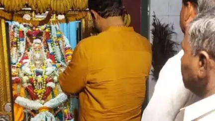 ನವಲಗುಂದ: ಹಣಸಿ ಗ್ರಾಮದಲ್ಲಿ ಶ್ರೀ ಉಡಚಮ್ಮದೇವಿಯ ಜಾತ್ರಾಮಹೋತ್ಸವದಲ್ಲಿ ಮಾಜಿ ಸಚಿವ ಶಂಕರ್ ಪಾಟೀಲ ಮುನೇನಕೊಪ್ಪ ಭಾಗಿ