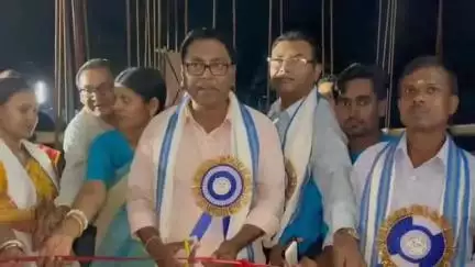 কাঁথি ৩: মধ্যম ধানঘরা মিলন সংঘের আয়োজনে আজ মহারাজ শনিদেবের নতুন মন্দিরের শুভ উদ্বোধন করলেন উপস্থিত ছিলেন বিকাশ চন্দ্র বেজ সভাপতি