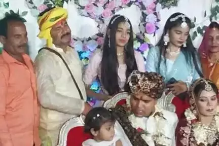 हमारे मित्र इटाढ़ी निवासी शिक्षक मनोज सिंह की पुत्री की शादी में आशिर्वाद देने का सौभाग्य प्राप्त हुआ।