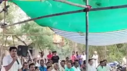 এগরা ১: এগরা পৌরসভা থেকে কামারডিহা বাজার হয়ে জেড়থান বাজার পর্যন্ত নতুন পিচ রাস্তা নির্মানে বিশেষসভা অনুষ্ঠিত হয়,উপস্থিত বিধায়ক