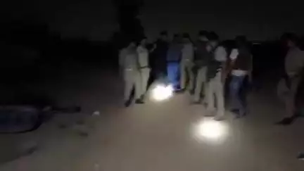झांसी: करगुंवा भगवानपुर बरिया की पहाड़ियों के जंगल में पुलिस की शातिर लुटेरों के साथ हुई मुठभेड़, एक लुटेरे को लगी गोली