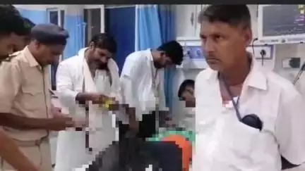 पचरुखी: मटुक छपरा गांव के पास सड़क हादसे में दो लोग हुए घायल; एक घायल की हुई मौत