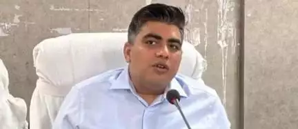 दंतेवाड़ा: कलेक्टर दंतेवाड़ा कुणाल दुदावत ने कृषि, पशुपालन, उद्यानिकी, रेशम एवं मत्स्य विभाग की संयुक्त बैठक ली