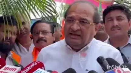 श्रीगोंदा: 'दु:खद घटनेचेही विरोधकांकडून राजकारण' - पालकमंत्री राधाकृष्ण विखे पाटील