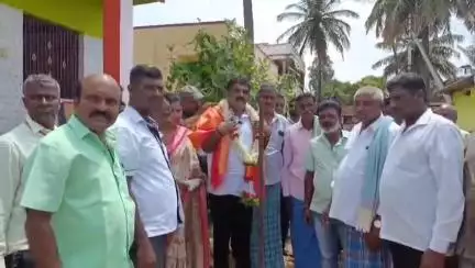 ಕೃಷ್ಣರಾಜಪೇಟೆ: ಸೋಮನಹಳ್ಳಿಯಲ್ಲಿ 50 ಲಕ್ಷ ರೂ ವೆಚ್ಚದಲ್ಲಿ ರಸ್ತೆ ಅಭಿವೃದ್ದಿ ಕಾಮಗಾರಿಗೆ ಚಾಲನೆ ನೀಡಿದ ಶಾಸಕ ಎಸ್ ಟಿ ಮಂಜು