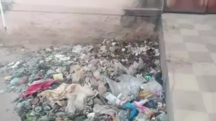 ಪಾವಗಡ: ವೈ ಎನ್ ಹೊಸಕೋಟೆ ಹಳೆಯ ಆಸ್ಪತ್ರೆ ಸುತ್ತಮುತ್ತ ಭಾರೀ ಅಸ್ವಚ್ಛತೆ, ಸಾಂಕ್ರಾಮಿಕ ರೋಗಗಳ ಭೀತಿ #localissue