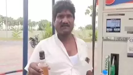 చౌటుప్పల్: పంతంగిలో హైదరాబాద్ జాతీయ రహదారి పక్కన ఉన్న లక్ష్మీయాదగిరి ఇండియన్ ఆయిల్ పెట్రోల్ బంకులో కల్తీ పెట్రోల్ విక్రయం