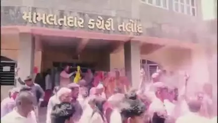 તાલોદ: તલોદ તાલુકાના ગ્રામ પંચાયત સરપંચ ની ચુંટણી ના ફોર્મ ભરવા ની આજની છેલ્લી ઘડીએ માનવ મહેરામણ ઉમટી પડયો
