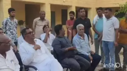 बाप: बाप कस्बे में बढ़ रही चोरी की वारदातें, ग्रामीणों ने थानाधिकारी से की मुलाकात