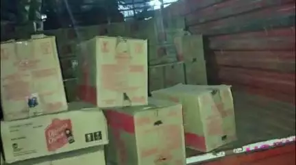 सिंघवारा: सिमरी थाना पुलिस ने अवैध शराब के कारोबार के खिलाफ की कार्रवाई, भारी मात्रा में शराब जब्त, एक गिरफ्तार
