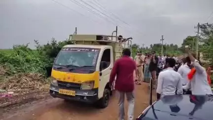 ಜಮಖಂಡಿ: ಕುಂಬಾರ ಹಳ್ಳ ಗ್ರಾಮದ ಸಾಮೂಹಿಕ ಶೌಚಾಲಯದಲ್ಲಿ ನವಜಾತ ಶಿಶುವಿನ ಶವ ಪತ್ತೆ