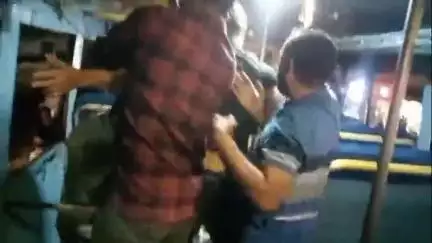 സുൽത്താൻബത്തേരി: സൈഡ് കൊടുത്തില്ലെന്ന് ആരോപിച്ച് ബീനാച്ചിയിൽ KSRTC കണ്ടക്ടർക്കും ഡ്രൈവർക്കും നാലംഗ സംഘത്തിന്റെ മർദ്ദനം