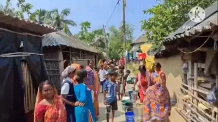 খানাকুল ১: PHE পাম্প হাউসে মলত্যাগের জেরে বন্ধ জল পরিষেবা,চরম সমস্যায় টাকশাল গ্রামের মানুষ,জলের দাবিতে বিক্ষোভ মহিলাদের #jansamasya