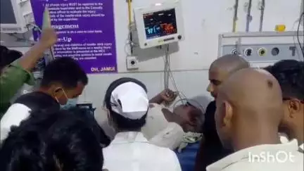 जमुई: सिंगारपुर के पास ऑटो के पलटने से 5 लोग घायल, ANM सहित 2 लोगों को सदर अस्पताल में कराया गया भर्ती