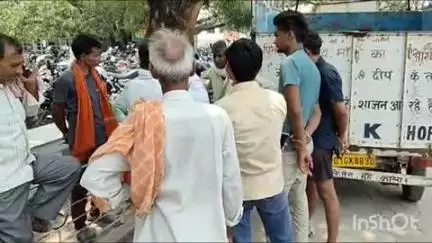 गोपालगंज: चक पहाड़ मुंजा गांव में भूमि विवाद के चलते अधेड़ की तलवार और फरसे से हत्या, पांच लोग घायल