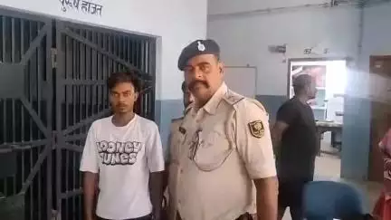 सूरजगढ़: मानुचक बिंदटोली गांव से पुलिस ने एनबीडब्ल्यू वारंटी को किया गिरफ्तार, कोर्ट में पेश किया