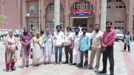 ਅੰਮ੍ਰਿਤਸਰ 2: ਵਡਾਲਾ ਕਲਾਂ ਵਿਖੇ ਘਰ ਦੇ ਅੱਗੋਂ ਲੰਘ ਰਹੇ ਨਹਿਰੀ ਪਾਣੀ ਨੂੰ ਲੈ ਕੇ ਦੋ ਧਿਰਾਂ ਵਿਚਾਲੇ ਹੋਇਆ ਝਗੜਾ ਇੱਕ ਧਿਰ ਨੇ SSP ਦਿਹਾਤੀ ਨੂੰ ਦਿੱਤਾ ਪੱਤਰ