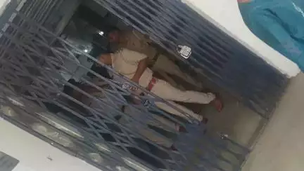 किशनपुर थानांतर्गत बैंको का चेकिंग किया गया। जिसमे बैंको में लगे अपातकालीन सायरन को चेक कर आम जनता  को जागरूप किया गया।