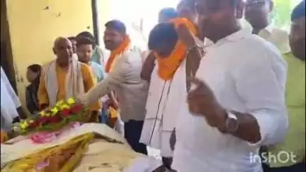 संझौली: संझौली थाना परिसर में एक समारोह आयोजित कर निवर्तमान थानाध्यक्ष को दी गई विदाई, वर्तमान थानाध्यक्ष का किया गया स्वागत