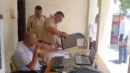 बवानी खेड़ा: बवानीखेड़ा में रिवेन्यू डिपार्टमेंट के कर्मचारी हरीश ने की आत्महत्या, परिजनों ने किया रोड़ जाम