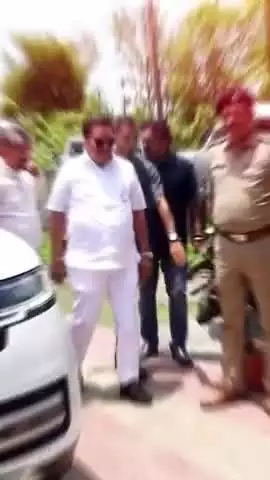 नवसारी ज़िले के गणदेवी तालुका स्थित वणगांव में जल संचय कार्यों का लोकार्पण किया उस समय की एक झांखी…