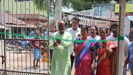 মানবাজার ১: ১৪ লক্ষ টাকা ব্যায়ে মানবাজারে কমিউনিটি টয়লেটের কাজের উদ্বোধন করা হলো