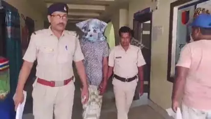 লালগোলা: লালগোলায় বেআইনিভাবে আশ্রয়, গ্রেপ্তার বাংলাদেশি যুবক