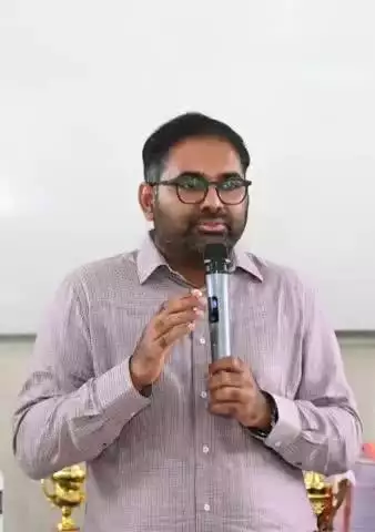 పెద్దపల్లి: బెస్ట్ అవైలబుల్ స్కూల్ ప్రవేశాల కొరకు దరఖాస్తులు ఆహ్వానిస్తున్నామని అన్నారు పెద్దపెల్లి జిల్లా కలెక్టర్ కోవెల శ్రీహర్ష