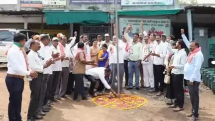 मोहाडी: शहरातील राष्ट्रवादी काँग्रेस पक्ष कार्यालय येथे रा.काँ. पक्ष अजित पवार गटातर्फे रा.काँ. पक्षाचा २६ वा वर्धापन दिन साजरा