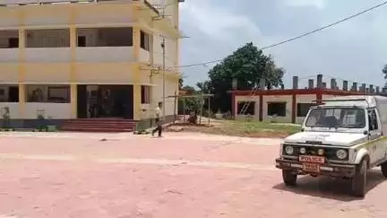 সাব্রুম: সাব্রুম ইংরেজী মাধ্যম দ্বাদশ শ্রেনী বিদ্যালয়ে চুরির ঘটনার তদন্তে সাব্রুম থানার পুলিশ