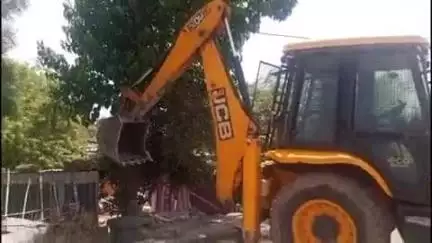 लाडपुरा: कोटा विकास प्राधिकरण ने धाकडखेड़ी गांव में 12 करोड़ की बेशकीमती 10 बीघा भूमि से बुलडोजर चलाकर हटाया अतिक्रमण