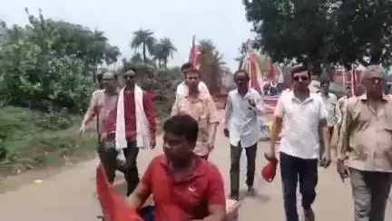 জামুরিয়া: জামুরিয়া চুরুলিয়া সিপিআইএমের পক্ষ থেকে west bengal pdcl  কয়লা খনি সংস্থাকে ১১ দফা দাবি নিয়ে স্মারকলিপি প্রদান